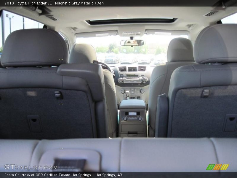 Magnetic Gray Metallic / Ash 2010 Toyota Highlander SE