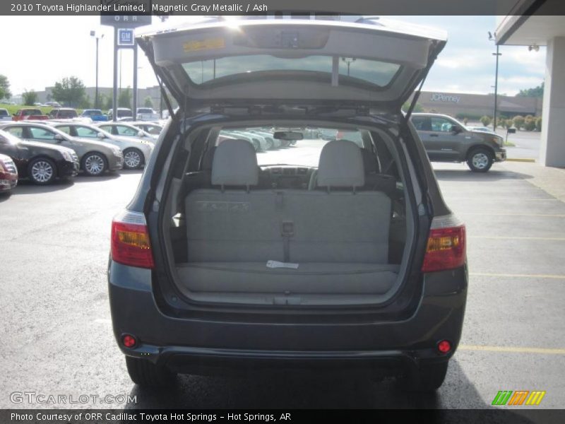 Magnetic Gray Metallic / Ash 2010 Toyota Highlander Limited