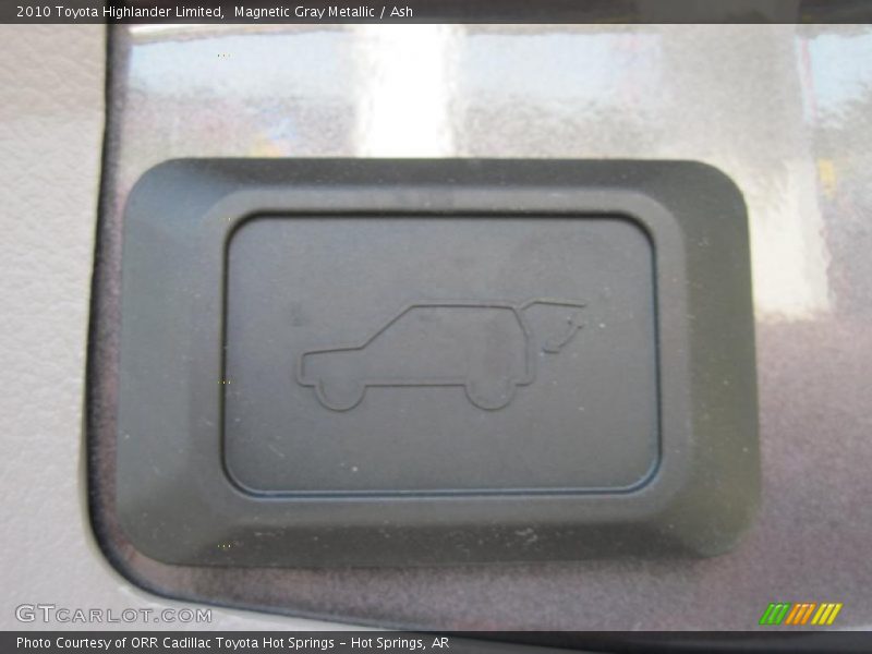 Magnetic Gray Metallic / Ash 2010 Toyota Highlander Limited