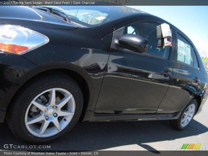 Black Sand Pearl / Dark Charcoal 2007 Toyota Yaris Sedan