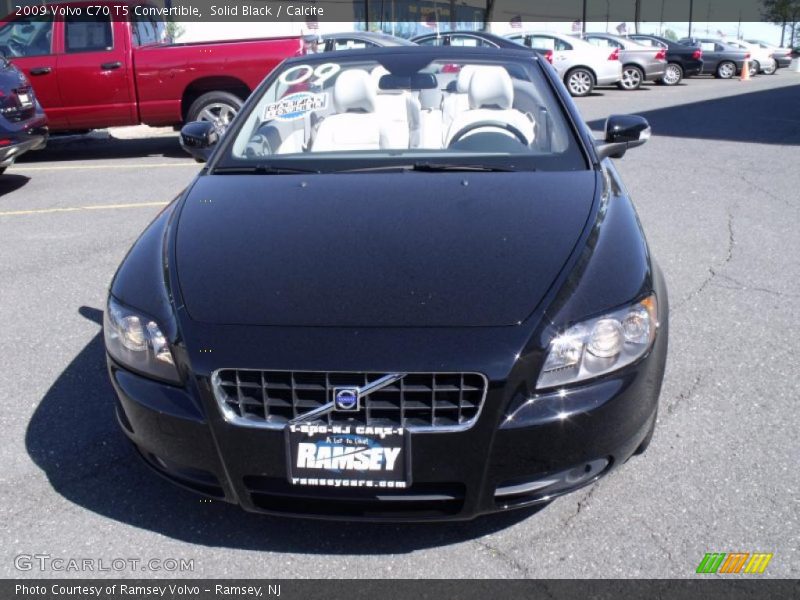 Solid Black / Calcite 2009 Volvo C70 T5 Convertible