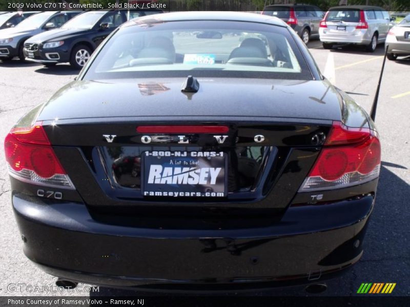 Solid Black / Calcite 2009 Volvo C70 T5 Convertible
