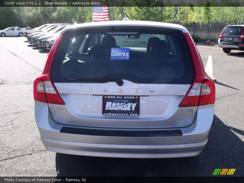 Silver Metallic / Anthracite Black 2008 Volvo V70 3.2