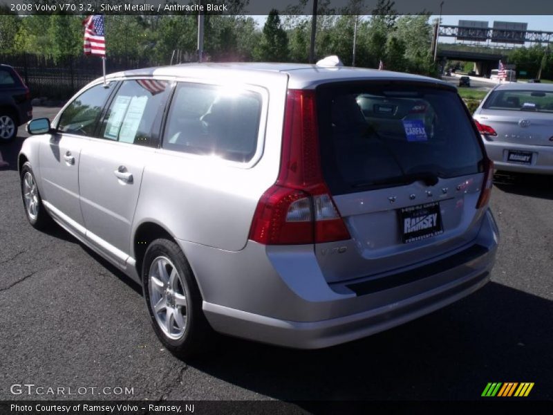Silver Metallic / Anthracite Black 2008 Volvo V70 3.2