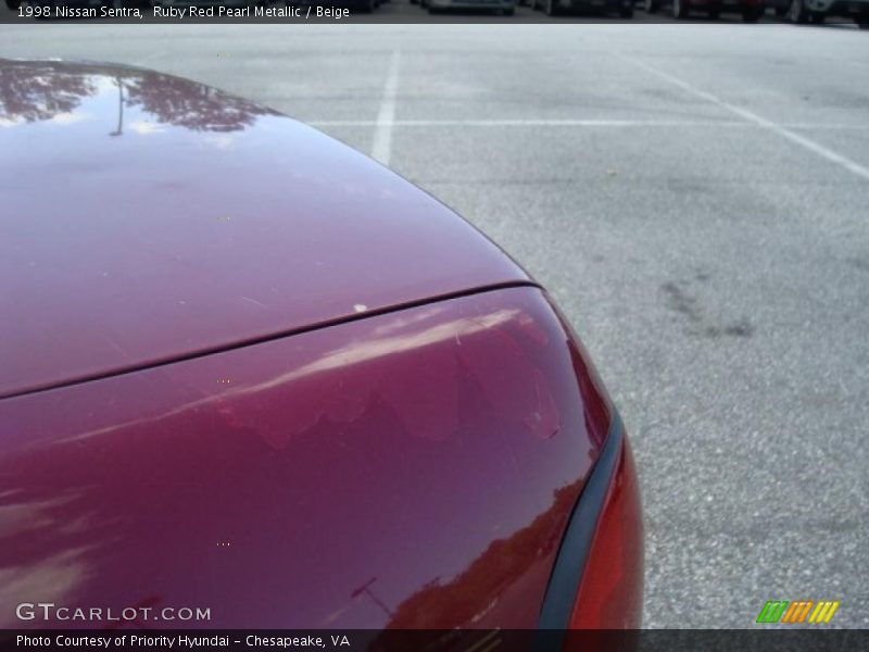 Ruby Red Pearl Metallic / Beige 1998 Nissan Sentra