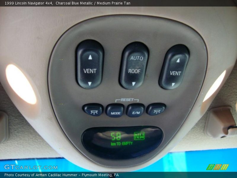 Charcoal Blue Metallic / Medium Prairie Tan 1999 Lincoln Navigator 4x4