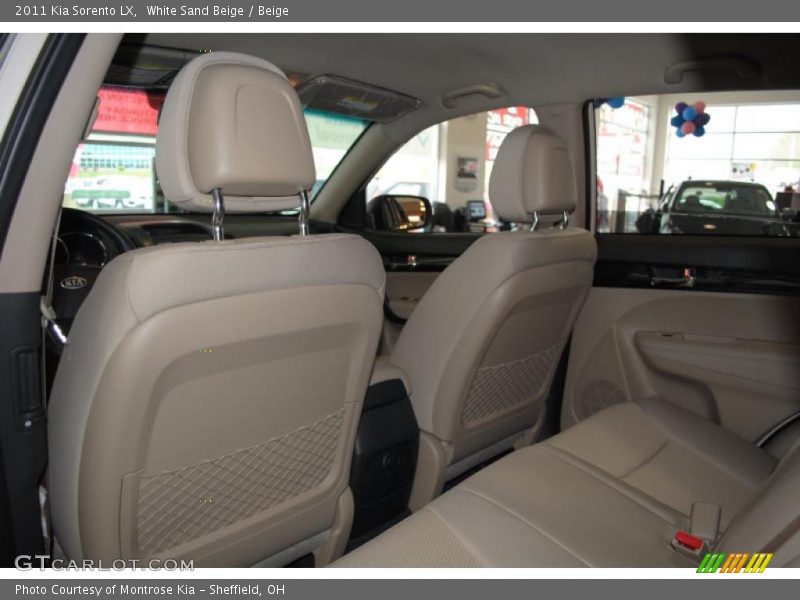 White Sand Beige / Beige 2011 Kia Sorento LX