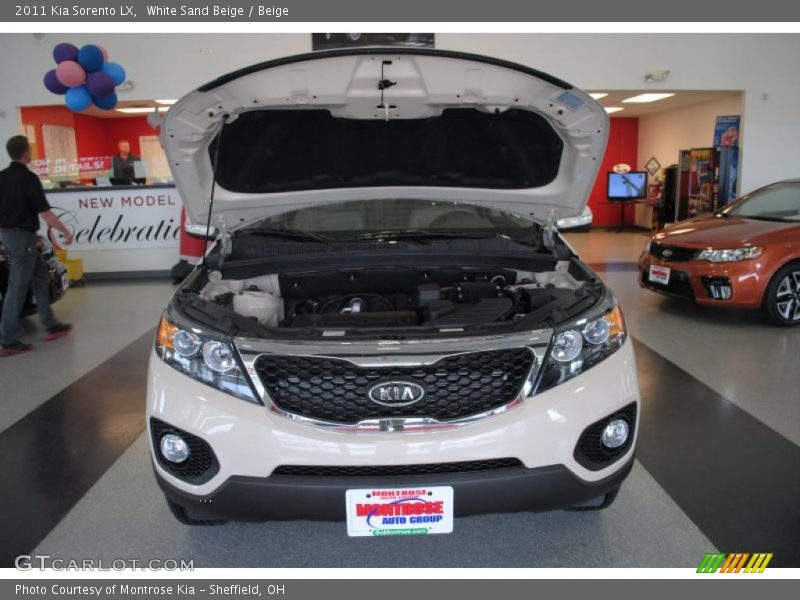 White Sand Beige / Beige 2011 Kia Sorento LX