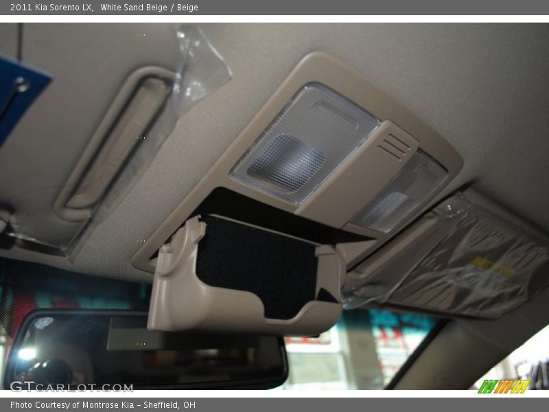 White Sand Beige / Beige 2011 Kia Sorento LX
