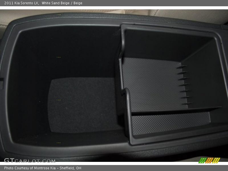 White Sand Beige / Beige 2011 Kia Sorento LX