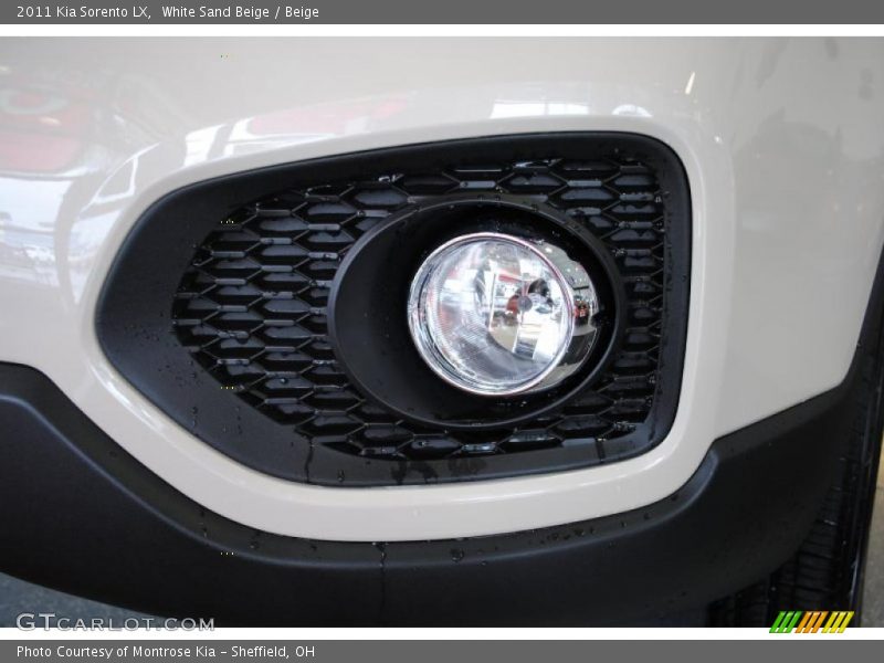 White Sand Beige / Beige 2011 Kia Sorento LX