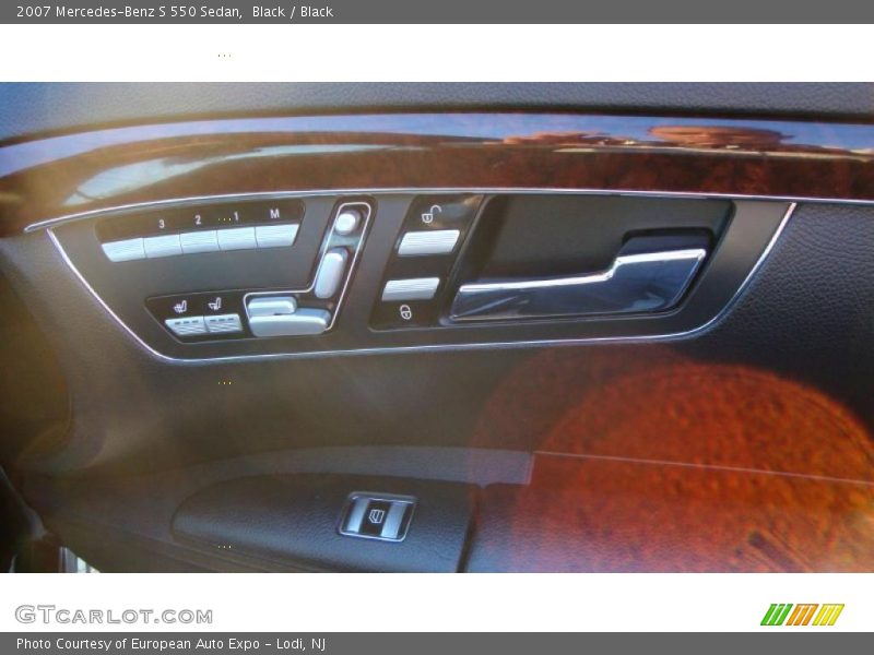 Black / Black 2007 Mercedes-Benz S 550 Sedan