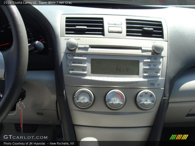 Super White / Ash Gray 2010 Toyota Camry LE