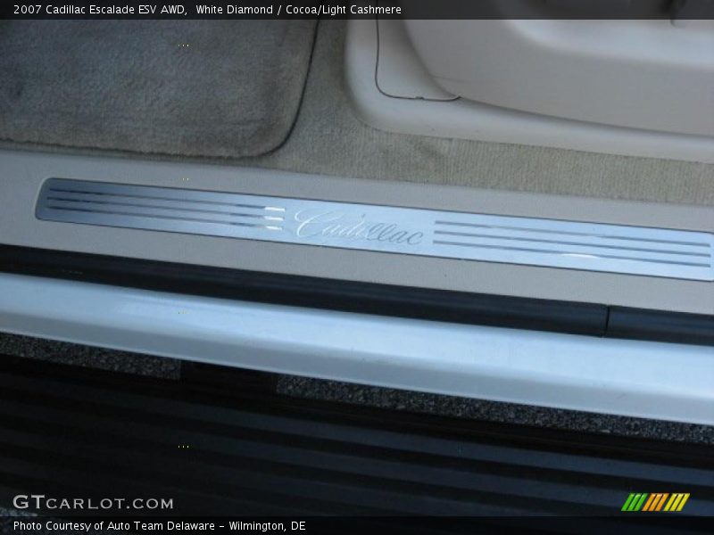 White Diamond / Cocoa/Light Cashmere 2007 Cadillac Escalade ESV AWD