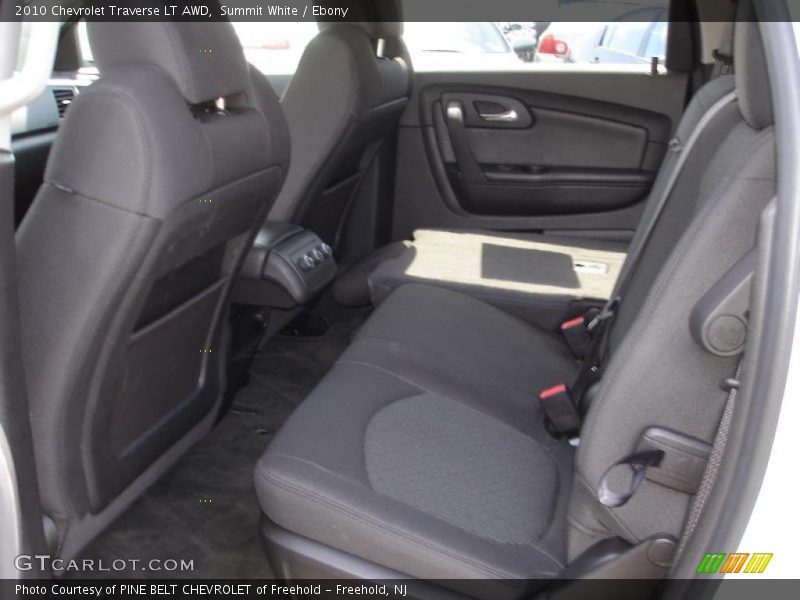 Summit White / Ebony 2010 Chevrolet Traverse LT AWD
