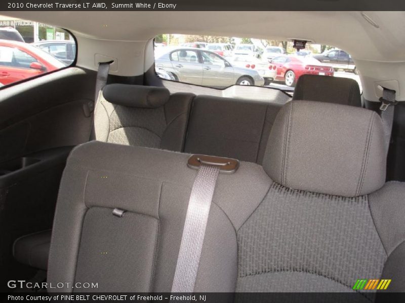 Summit White / Ebony 2010 Chevrolet Traverse LT AWD