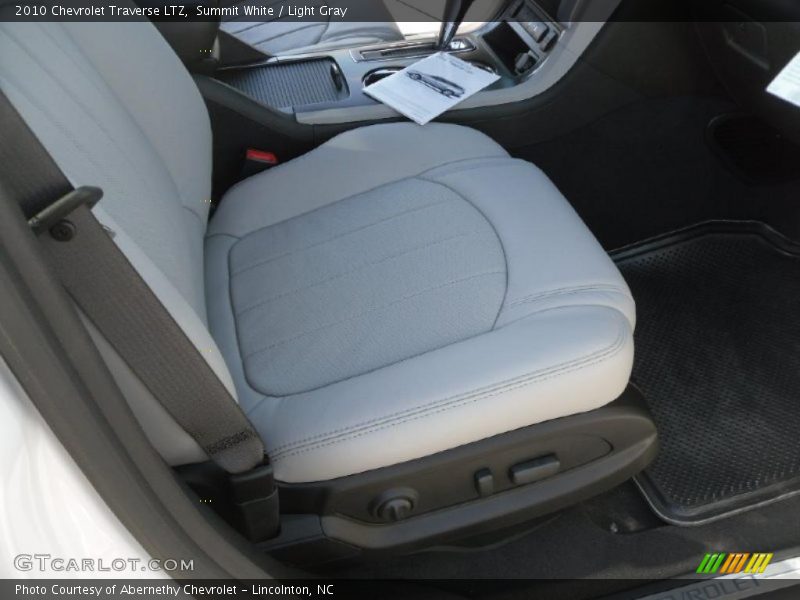Summit White / Light Gray 2010 Chevrolet Traverse LTZ