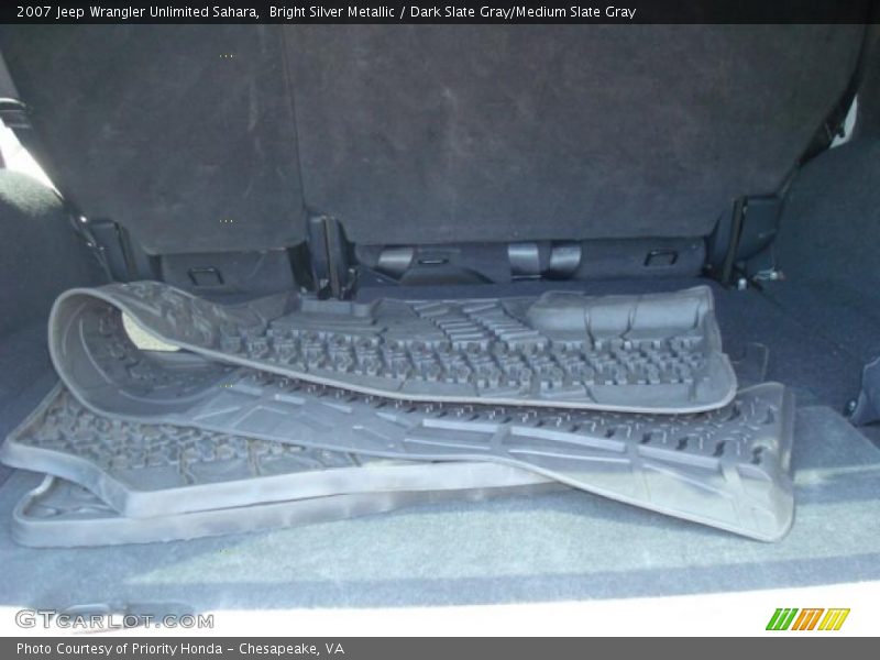 Bright Silver Metallic / Dark Slate Gray/Medium Slate Gray 2007 Jeep Wrangler Unlimited Sahara