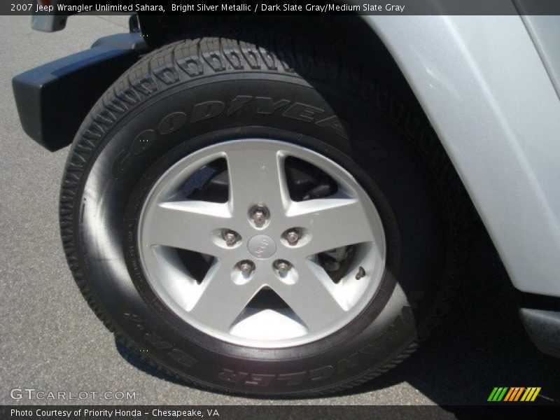 Bright Silver Metallic / Dark Slate Gray/Medium Slate Gray 2007 Jeep Wrangler Unlimited Sahara