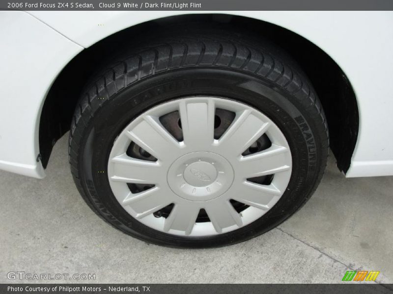 Cloud 9 White / Dark Flint/Light Flint 2006 Ford Focus ZX4 S Sedan