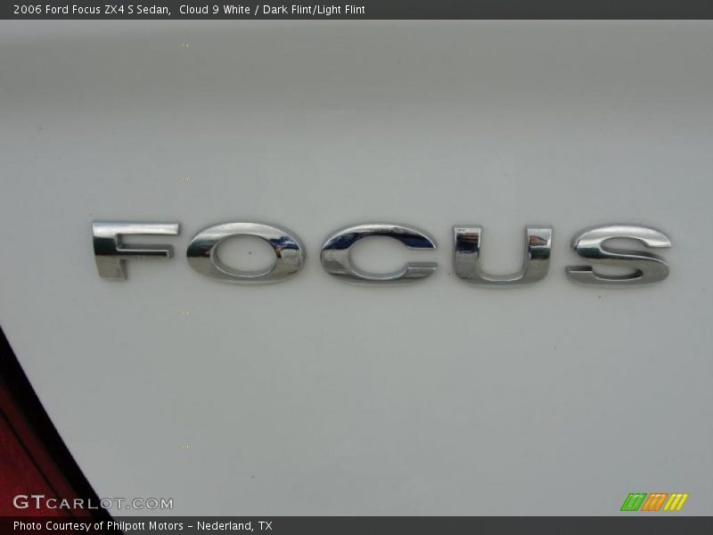Cloud 9 White / Dark Flint/Light Flint 2006 Ford Focus ZX4 S Sedan