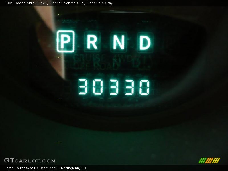 Bright Silver Metallic / Dark Slate Gray 2009 Dodge Nitro SE 4x4