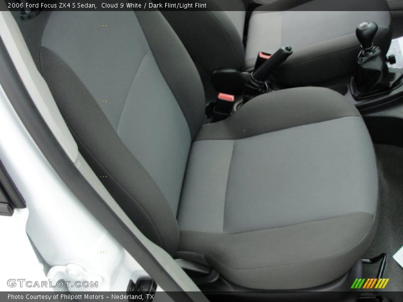 Cloud 9 White / Dark Flint/Light Flint 2006 Ford Focus ZX4 S Sedan