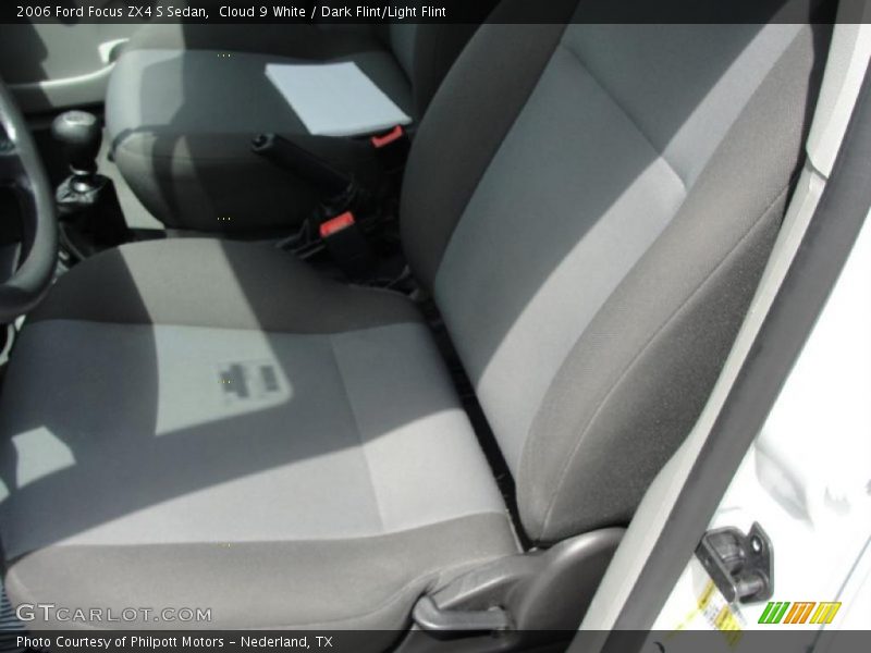 Cloud 9 White / Dark Flint/Light Flint 2006 Ford Focus ZX4 S Sedan