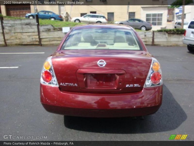 Nouveau Ruby / Blond Beige 2002 Nissan Altima 2.5 SL