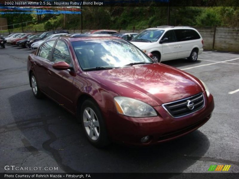 Nouveau Ruby / Blond Beige 2002 Nissan Altima 2.5 SL