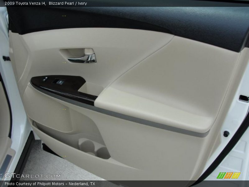 Blizzard Pearl / Ivory 2009 Toyota Venza I4