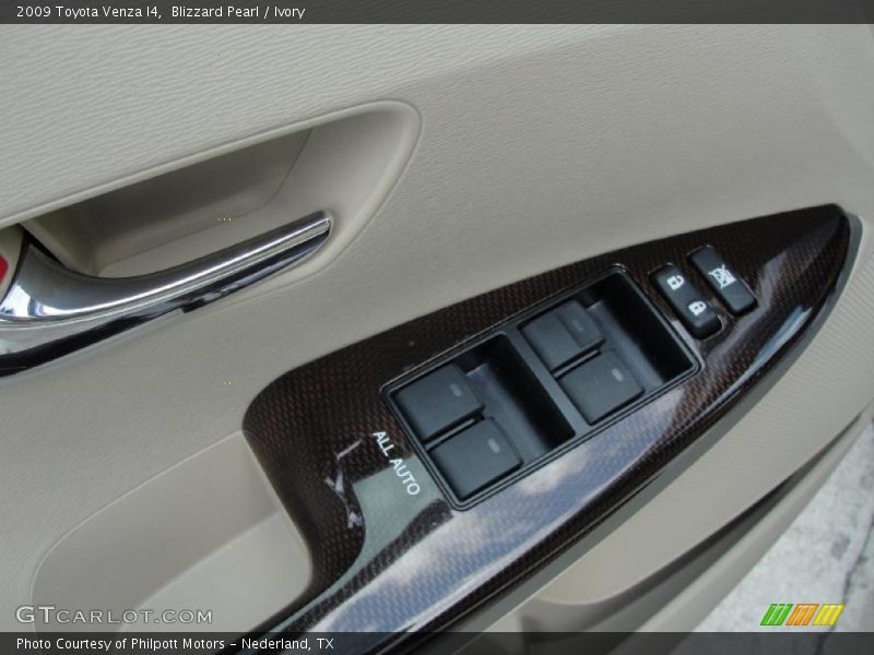 Blizzard Pearl / Ivory 2009 Toyota Venza I4