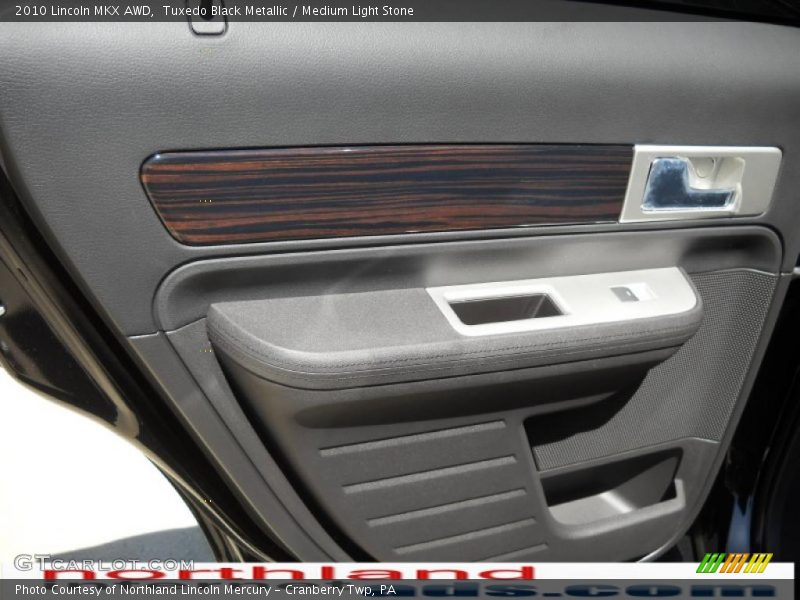 Tuxedo Black Metallic / Medium Light Stone 2010 Lincoln MKX AWD