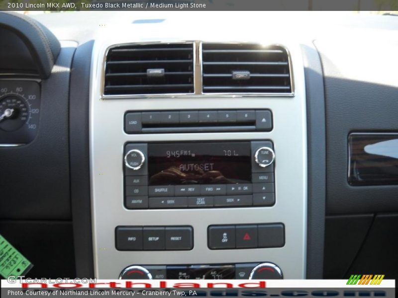 Tuxedo Black Metallic / Medium Light Stone 2010 Lincoln MKX AWD