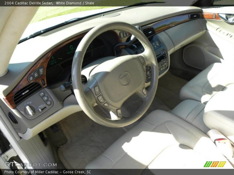White Diamond / Shale 2004 Cadillac DeVille Sedan