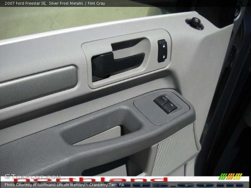 Silver Frost Metallic / Flint Gray 2007 Ford Freestar SE