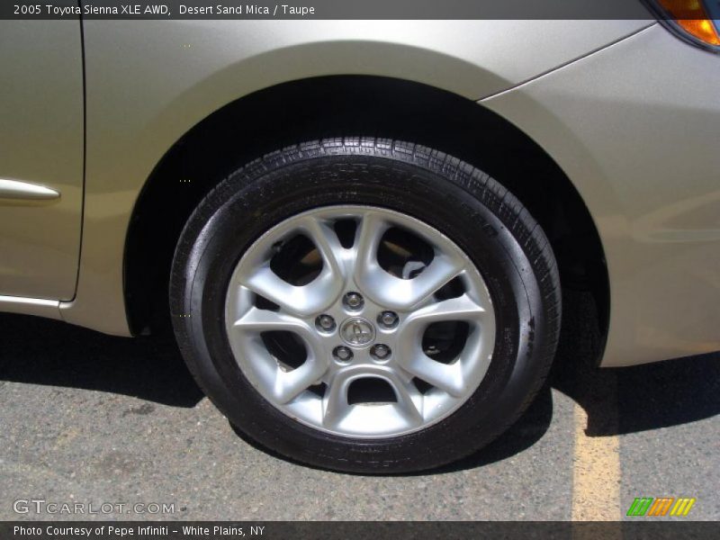 Desert Sand Mica / Taupe 2005 Toyota Sienna XLE AWD