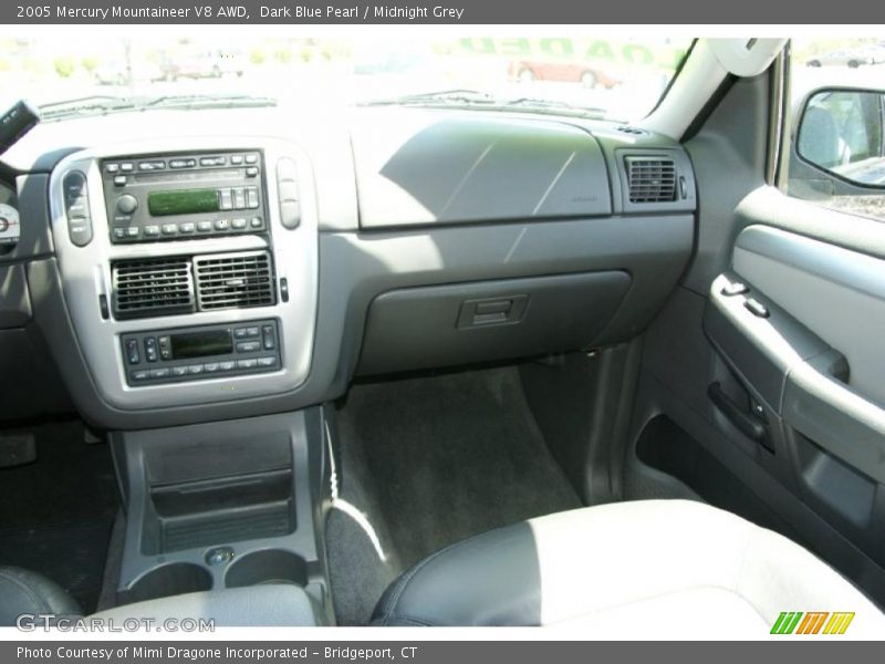 Dark Blue Pearl / Midnight Grey 2005 Mercury Mountaineer V8 AWD