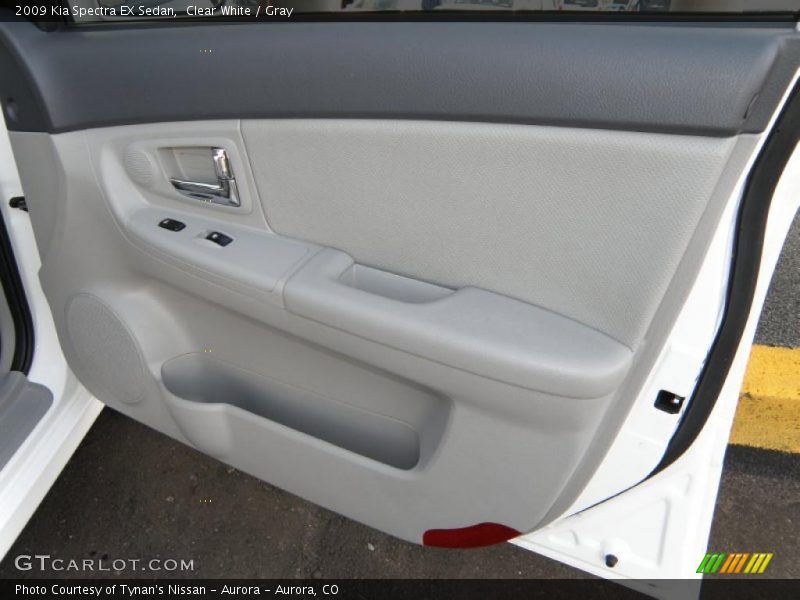 Clear White / Gray 2009 Kia Spectra EX Sedan