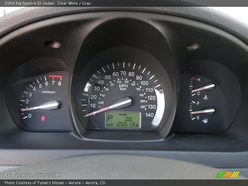 Clear White / Gray 2009 Kia Spectra EX Sedan