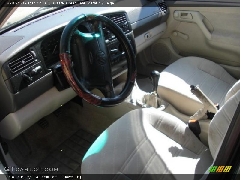 Classic Green Pearl Metallic / Beige 1998 Volkswagen Golf GL
