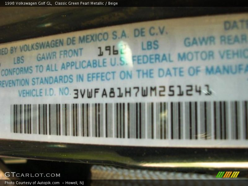 Classic Green Pearl Metallic / Beige 1998 Volkswagen Golf GL