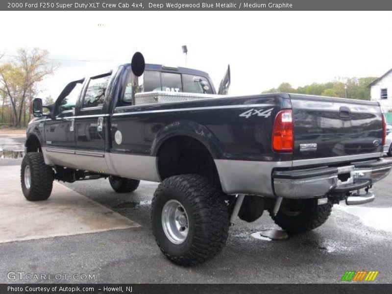 Deep Wedgewood Blue Metallic / Medium Graphite 2000 Ford F250 Super Duty XLT Crew Cab 4x4