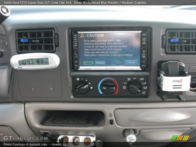 Deep Wedgewood Blue Metallic / Medium Graphite 2000 Ford F250 Super Duty XLT Crew Cab 4x4