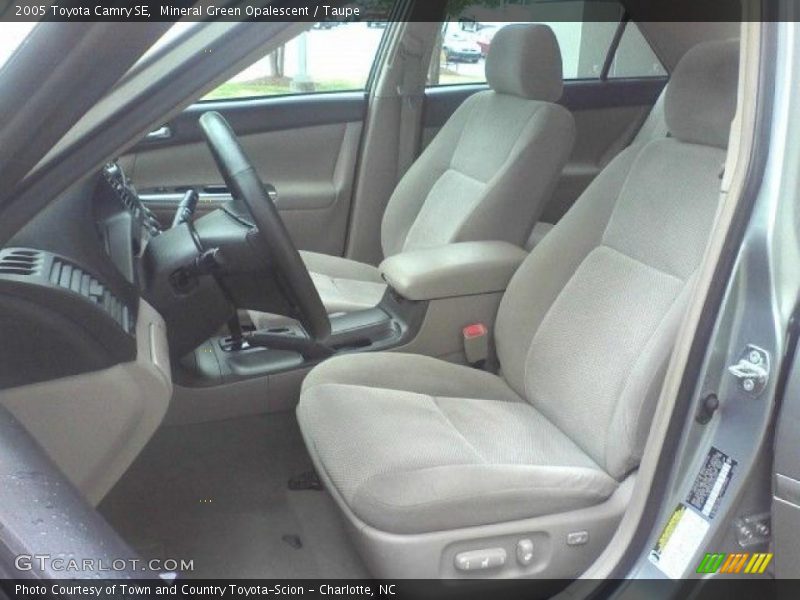 Mineral Green Opalescent / Taupe 2005 Toyota Camry SE