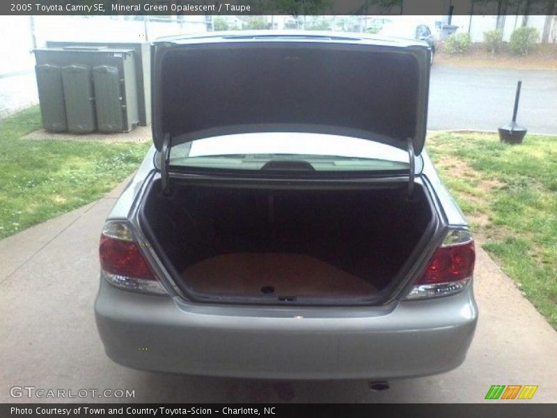 Mineral Green Opalescent / Taupe 2005 Toyota Camry SE