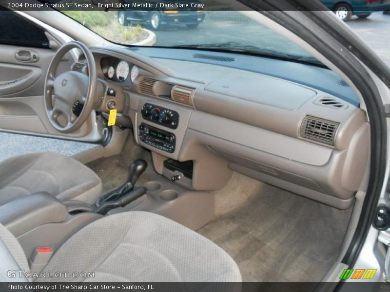 Bright Silver Metallic / Dark Slate Gray 2004 Dodge Stratus SE Sedan