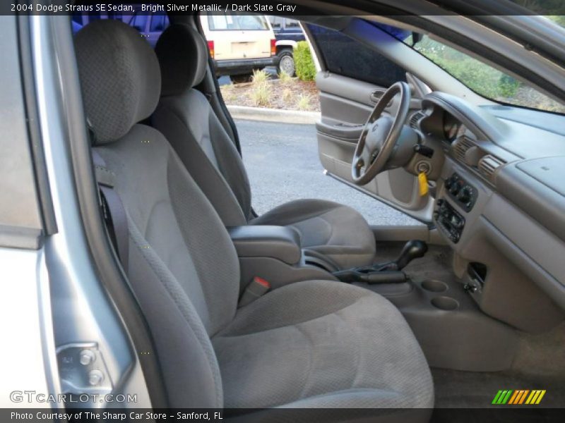Bright Silver Metallic / Dark Slate Gray 2004 Dodge Stratus SE Sedan