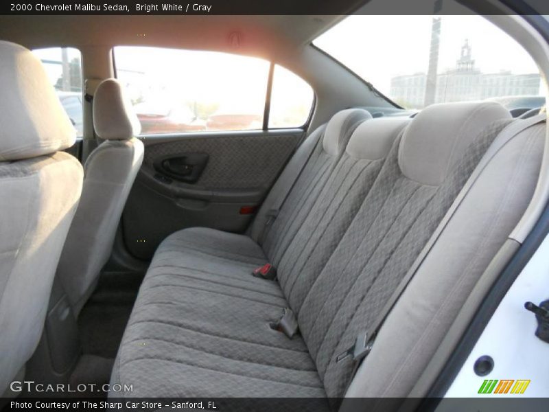 Bright White / Gray 2000 Chevrolet Malibu Sedan