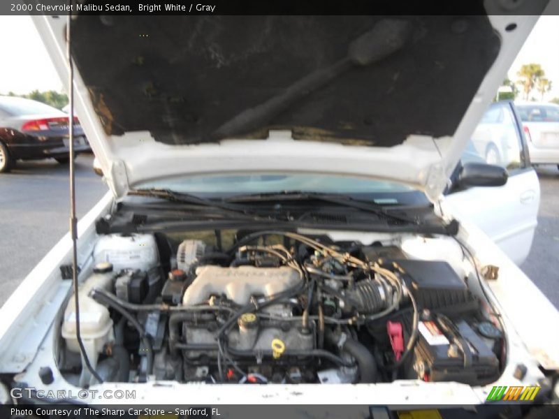 Bright White / Gray 2000 Chevrolet Malibu Sedan
